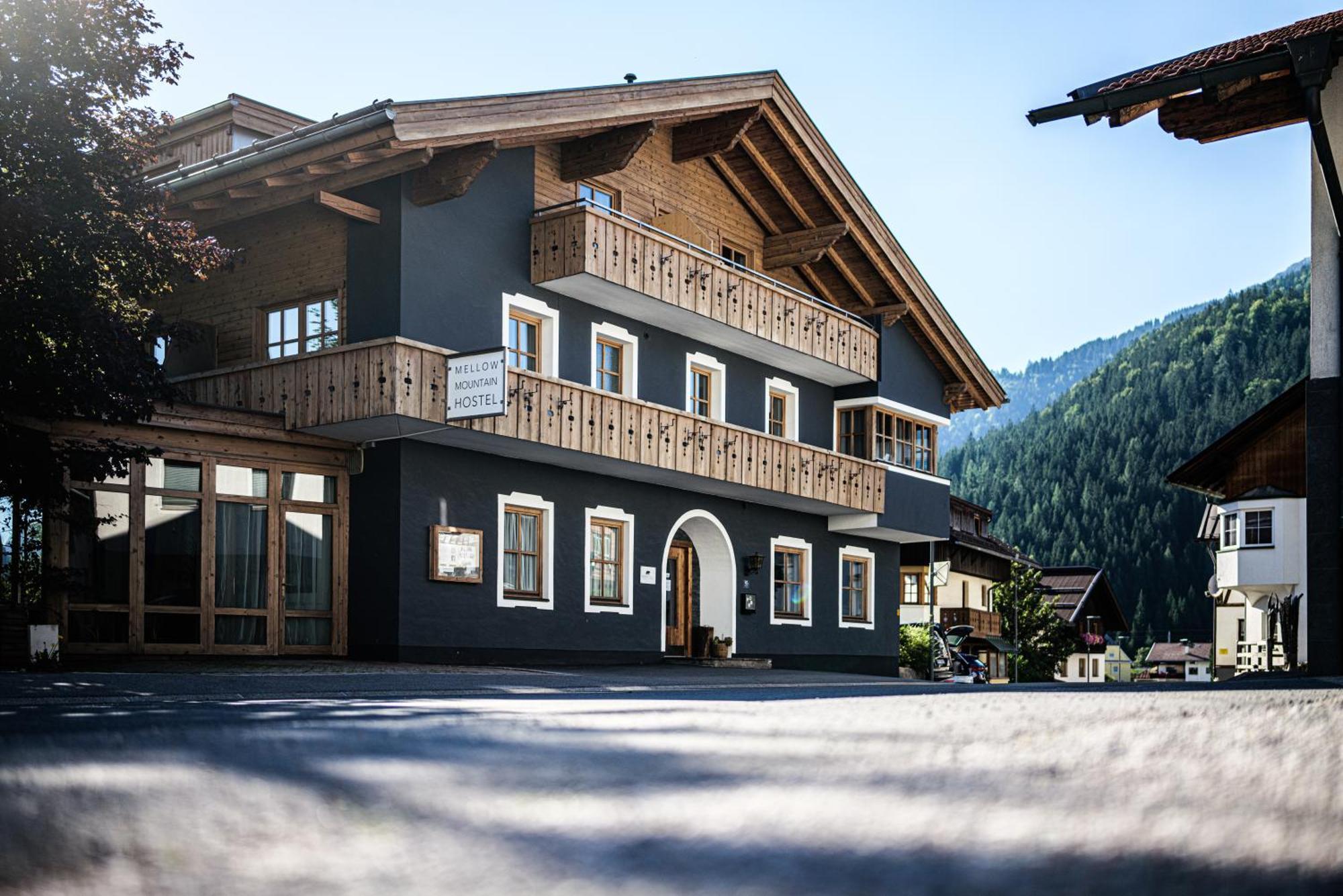 Mellow Mountain Hostel Ehrwald Exterior photo